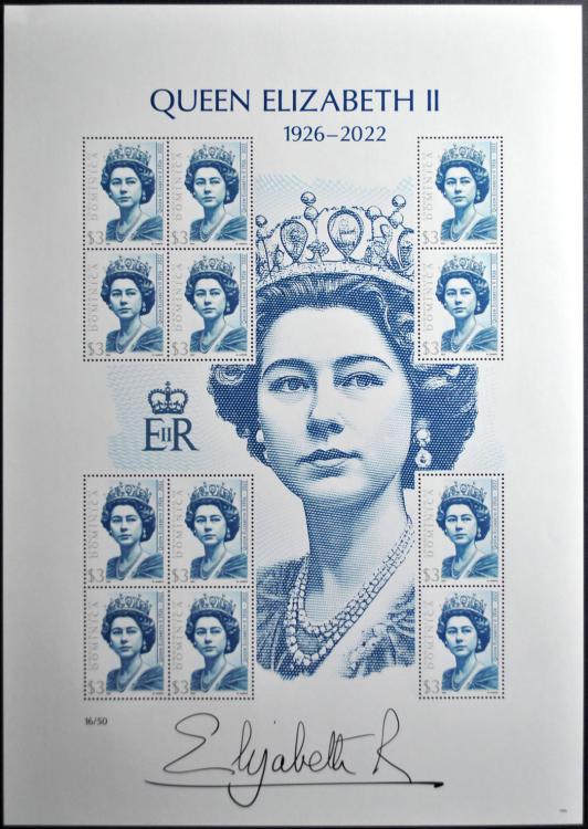 2022 - Dominica - Queen Elizabeth II (1926-2022) arkusz A4